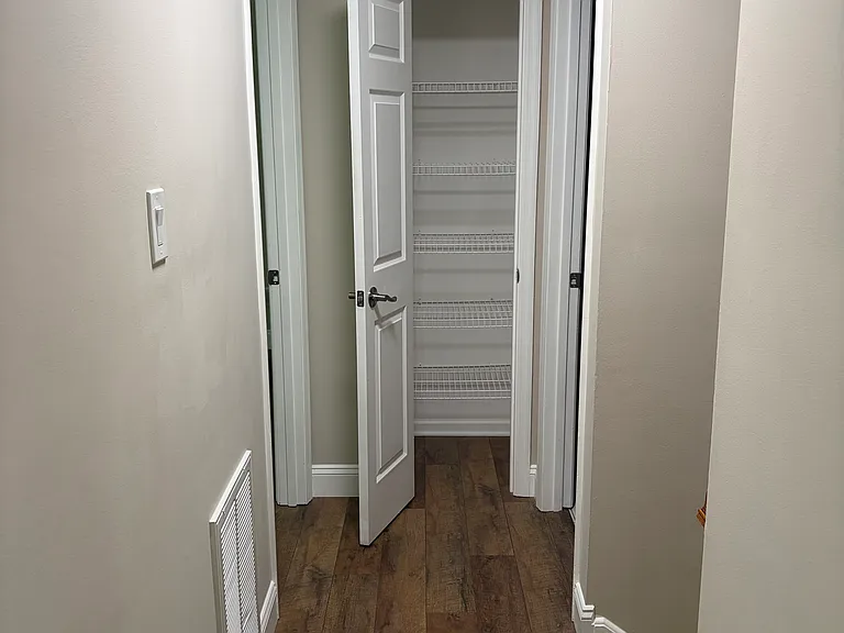 8724 Shoreham Blvd — Photo 24