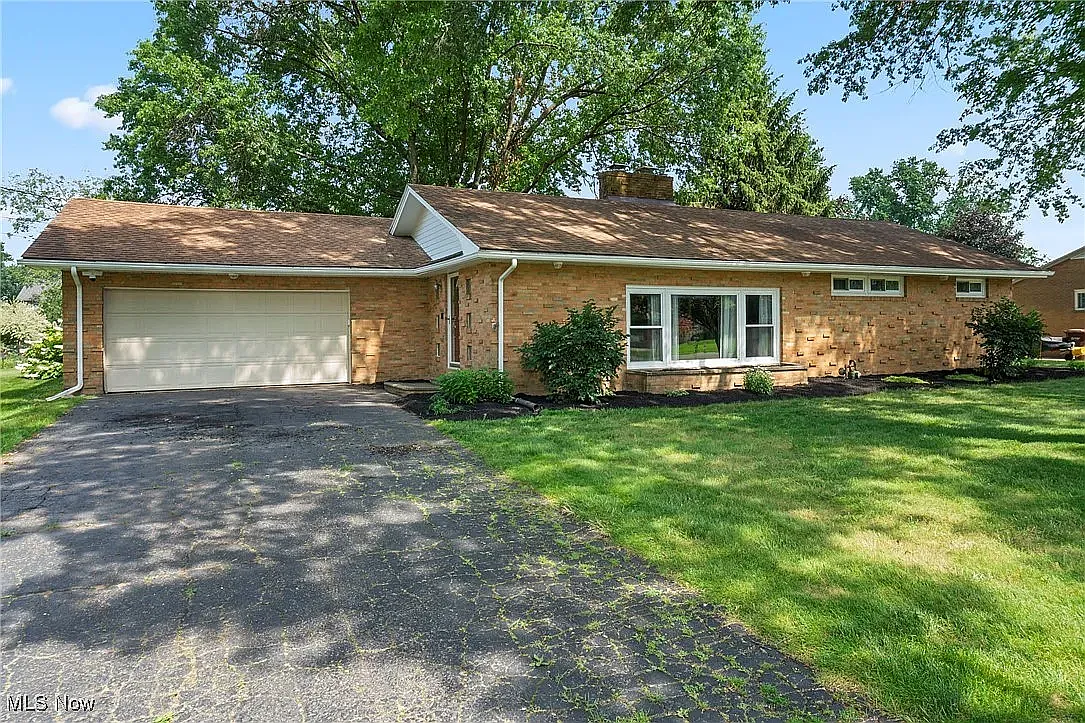 3 bed, 1652 sqft, $2,200 — Photo 1
