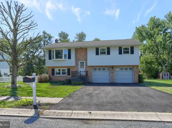 214 E Carpenter Ave, Myerstown, PA 17067