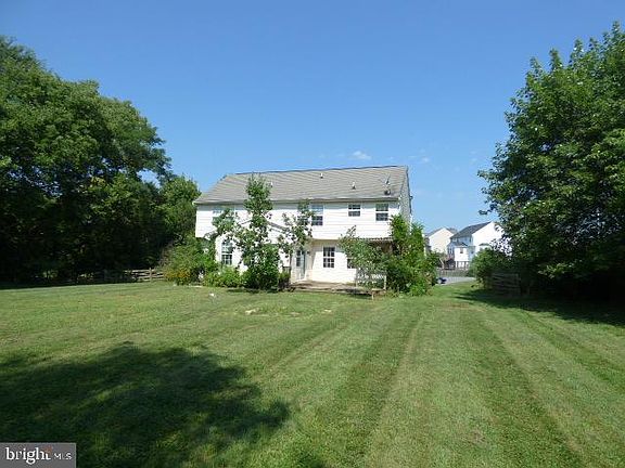 3rd image of 34 Rebel Ln