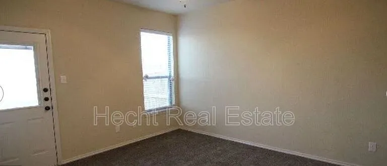 526 Creekside Cir #1 — Photo 6
