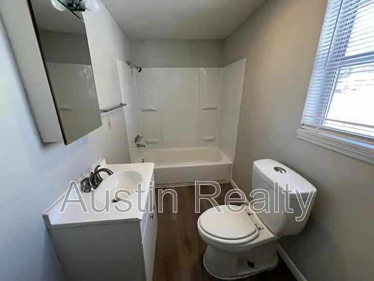 7064 Mitchell Ave — Photo 6