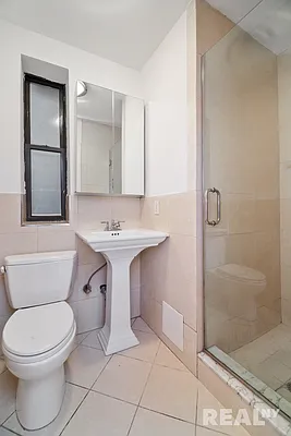 Rented by REAL New York | media 6