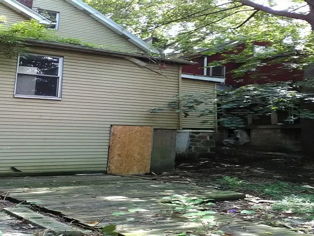 Building Photo 4