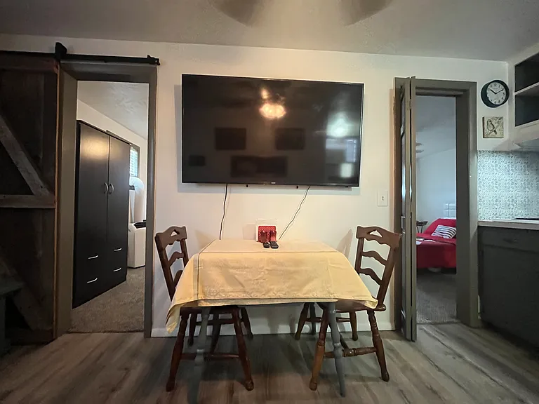717 E 92nd St #1 — Photo 8