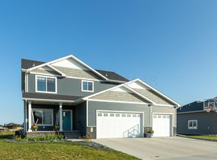 936 51st Ave W, West Fargo, ND