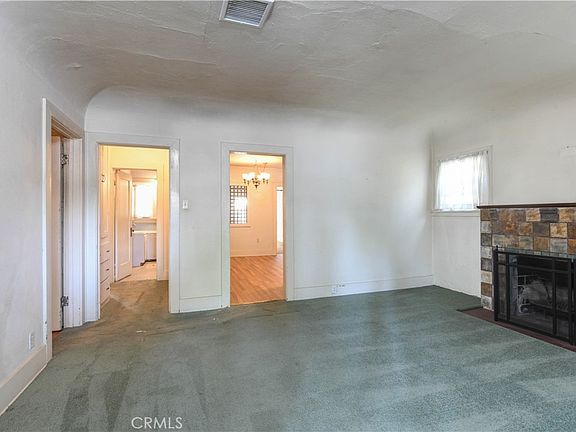 4th image of 3045 Cedar St