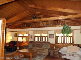 548 Whippoorwill Dr, Bushkill, PA 18324