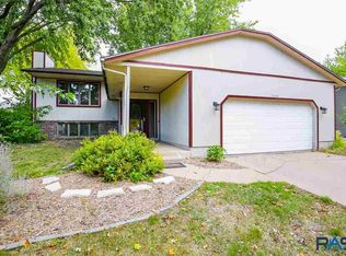 2400 E 49th St, Sioux Falls, SD 57103