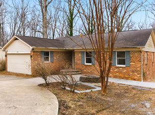 122 Stuart Dr, Winchester, VA 22602