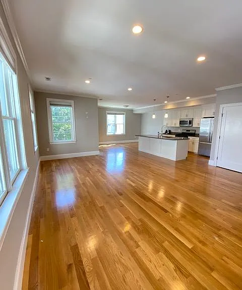 16 Linden Ave #7 — Photo 1
