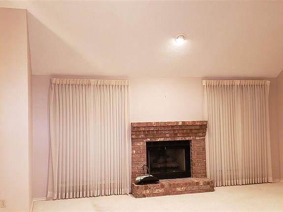 2nd image of 408 Eisenhower Dr