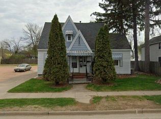 221 N 3rd Ave #M, Wausau, WI 54401