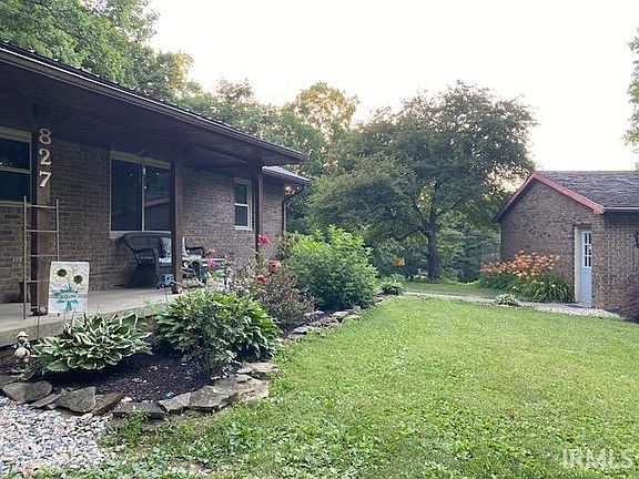 2nd image of 827 S Dogwood Ln