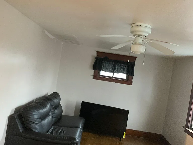 482 Lisbon Ave — Photo 5