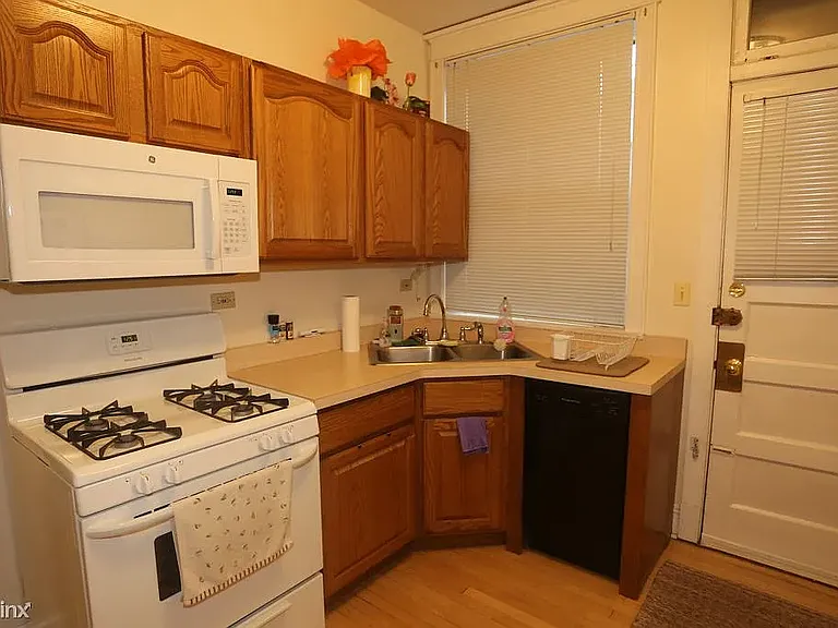 4312 N Damen Ave #W2 — Photo 1
