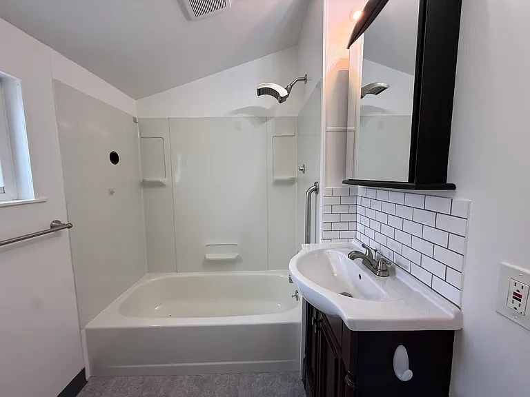 4611 Esther Ave — Photo 13