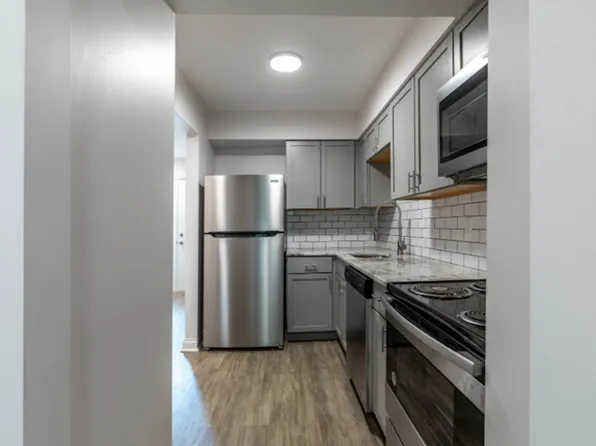 Rocky Creek Townhouse Apartments