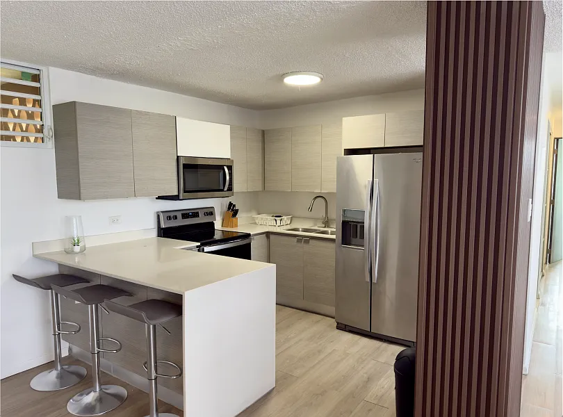 3 bed, 2.0 bath, 1042 sqft, $2,200 — Photo 4