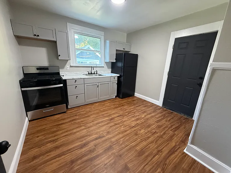 1855 Dalewood Pl — Photo 6