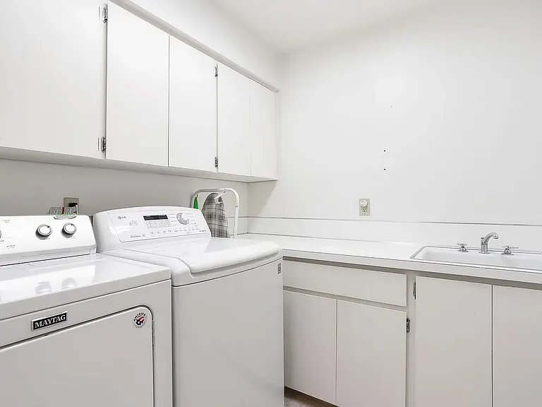 777 Ruddiman Dr — Photo 29