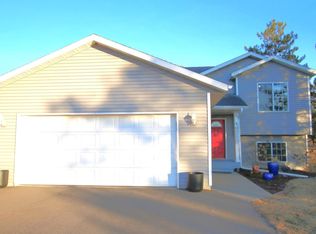 220 N Emory Cir, Motley, MN 56466