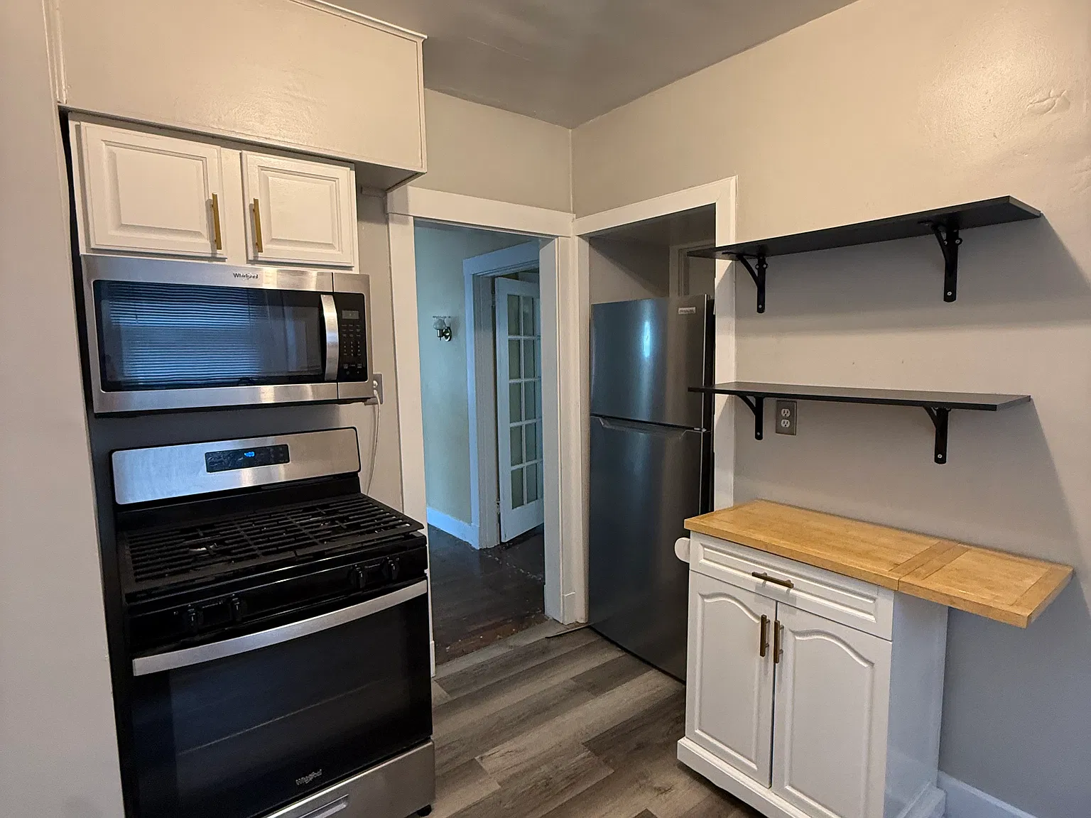 2 bed, 1000 sqft, $1,450 — Photo 3