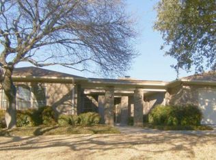 411 Summit Cir, Fredericksburg, TX 78624