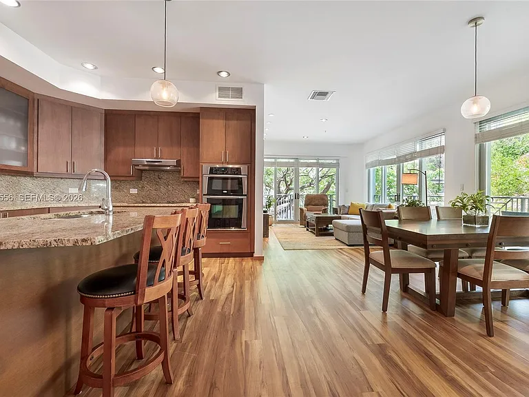 3333 Rice St #203 — Photo 6