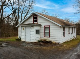 896 State Route 57, Stewartsville, NJ 08886