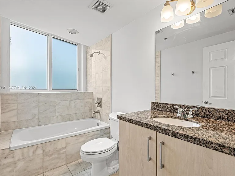 6362 Collins Ave #514 — Photo 5
