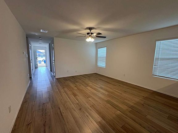 2nd image of 1347 Mosely Cir
