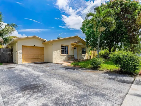 7217 SW 3rd Ct, North Lauderdale, FL 33068