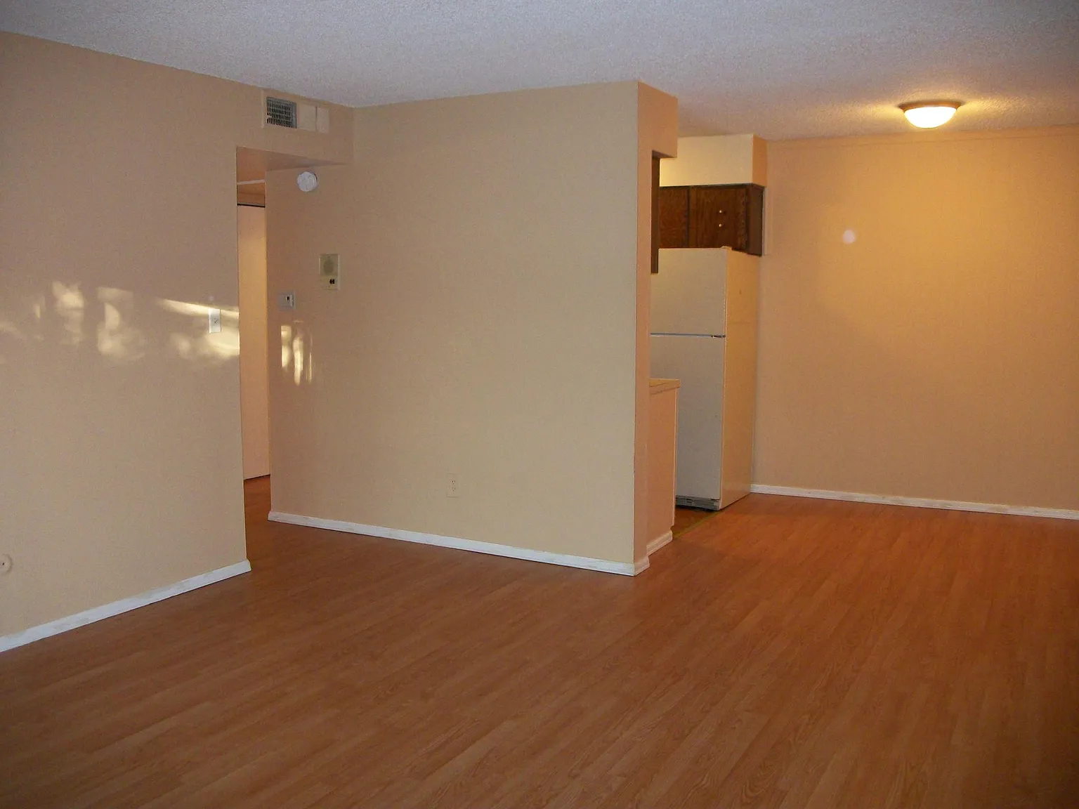 1 bed, 800 sqft, $1,500 — Photo 2