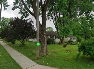 1152 Holly Hill Dr, Columbus, OH 43228