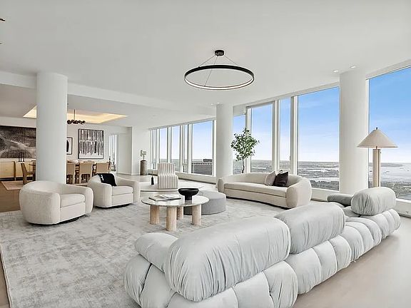 5th image of 50 West St Unit Penthouse 2