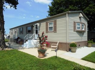 12 Oak Dr, Sicklerville, NJ 08081