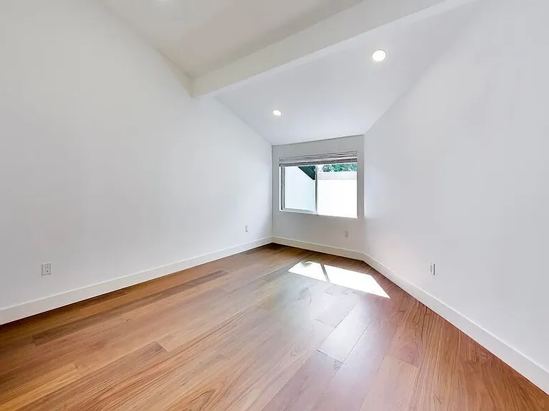 4017 San Francisco Ter — Photo 14