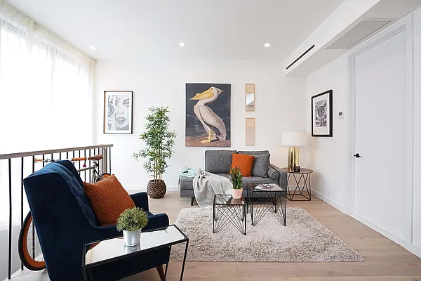 Sold by The InHouse Group | media 6