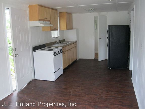 4th image of 8418 Galveston Ave