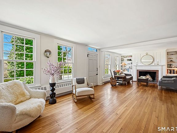 5th image of 120 Chestnut Hill Road