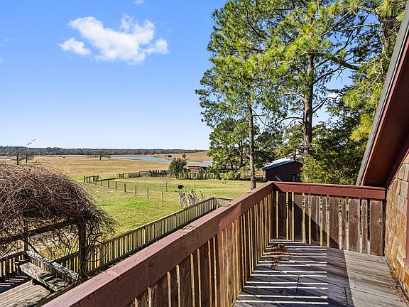 4th image of 1052 Private Road 3267
