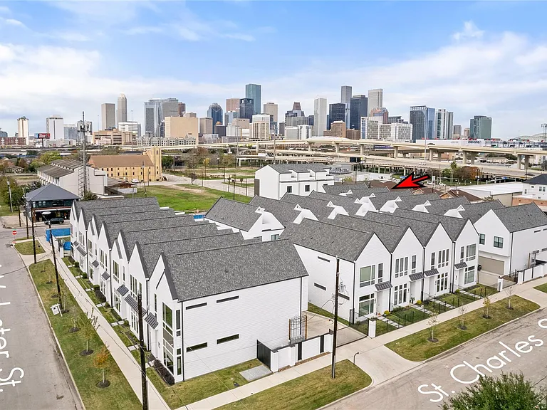 2408 Gray St — Photo 22