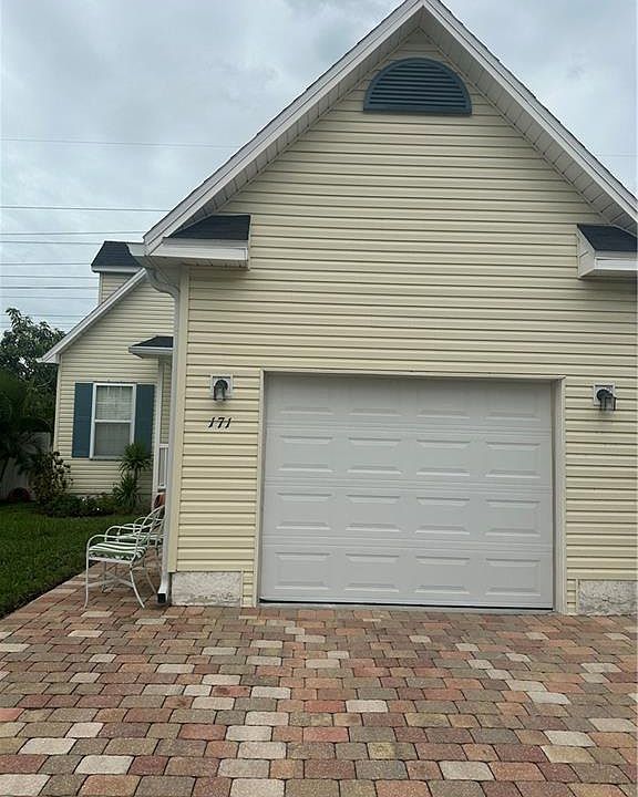 2nd image of 171 Leawood CIR