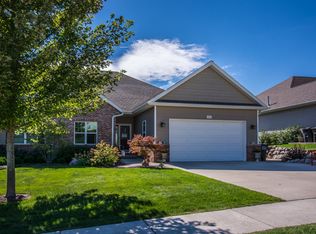 410 S Stone Ridge Dr, Lake Geneva, WI 53147
