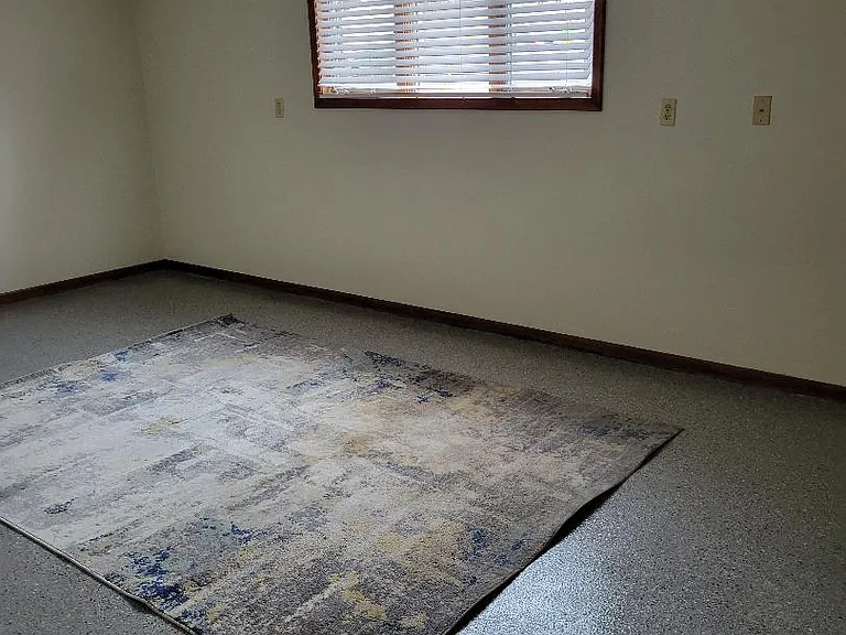 211 Glenmore Dr #211 — Photo 2