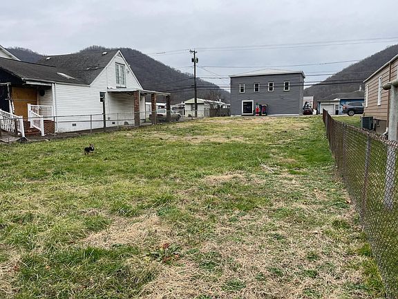 4th image of 13547 Maccorkle Ave SE