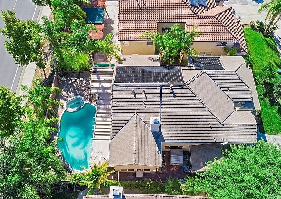 1st image of 26413 Castle Ln