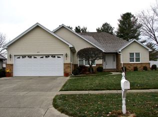 409 Hickory Ln, Mattoon, IL 61938