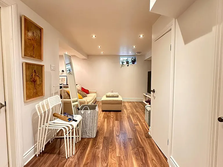 5 Fulham Ct — Photo 16